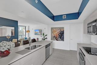 Awesome Ocean View Modern Condo Pool Shuttle - Hallandale Beach - 7