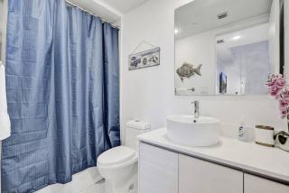 Upscale Resort 4 Bedrooms 3 bath - Hallandale Beach - 2