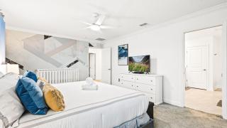 Storey Lake 6BR Lakeview Home Pool Spa Near Disney - Kissimmee - 1