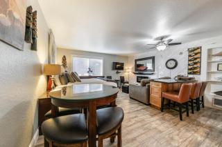 Deluxe Studio Partial Lake View #125 at Donner Lake Village - Truckee - 4