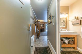 Cozy Studio 1st Floor #132 at Donner Lake Village - Truckee - 4