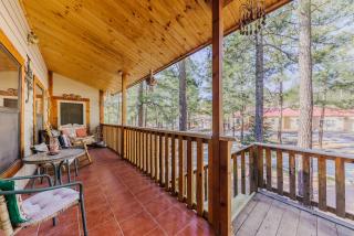 Pine Meadows Manor: 4 Bedrooms, 3 Bathrooms with Plenty of Room for the Whole Gang! - Ruidoso - 3