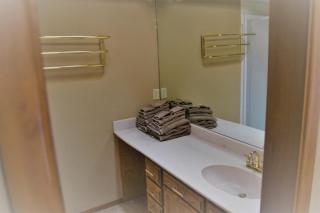 River Hideout: One Bedroom Duplex Cottage ON THE RIVER!! - 7