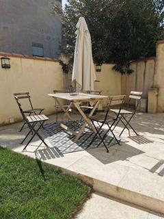 Molinas agréable maison 2 chambres climatisation avec jardin et parking - Avignon - 0