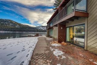 Cozy King Studio w/Lake View #145 at Donner Lake Village - Truckee - 3
