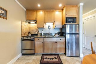 Quaint Studio w/Lake View #146 at Donner Lake Village - Truckee - 7