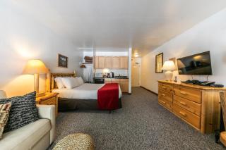 Modern Studio w/Balcony #211 at Donner Lake Village - Truckee - 5