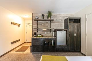 Modern Studio Deluxe #231 at Donner Lake Village - Truckee - 6