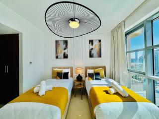 Luxe 2BR with Fountain & Opera Views at Standpoint A - Dubái - 8