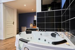 NG Prestige - Nain - Suite Spa Privatif - Jacuzzi - Netflix - Projecteur - 5