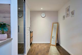 NG Prestige - Nain - Suite Spa Privatif - Jacuzzi - Netflix - Projecteur - 4