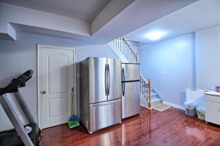 Private Bathroom and a Free Parking - Vaughan - 6