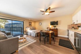 Charming Deluxe Studio w/Lake View #246 at Donner Lake Village - Truckee - 9