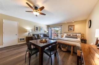 Charming Deluxe Studio w/Lake View #246 at Donner Lake Village - Truckee - 2