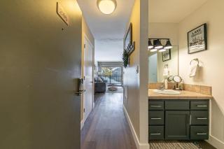 Charming Deluxe Studio w/Lake View #246 at Donner Lake Village - Truckee - 8