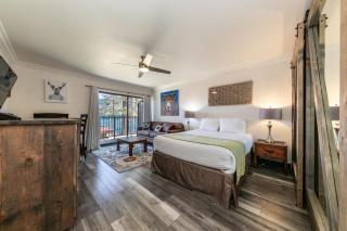 Striking King Studio w/Partial Lake View #242 at Donner Lake Village - Truckee - 9
