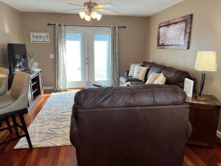 Log Bunk Bed, Playhouse, & TeePee-Willow Trace Retreat 5mi to Dollywood - Sevierville - 6