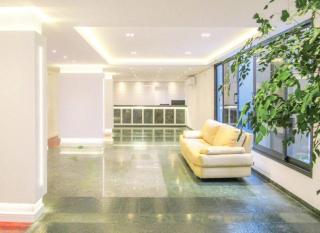 Pitangueiras com cadeira e guarda-sol exclusivo, limpeza diária, piscina climatizada e Wi-Fi - Guarujá - 6