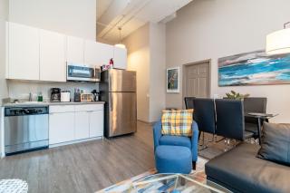 McCormick Place magnificent 2br-2ba with Optional Parking, Patio, Gym access that sleeps 6 - Chicago - 5