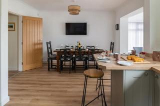 Spacious family home in Benllech - Benllech - 7