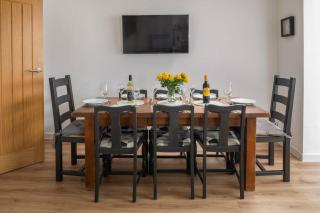 Spacious family home in Benllech - Benllech - 3