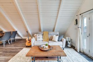 Stylish Bellingham Home with Lake and Mountain Views! - Bellingham - 7