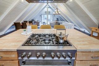 Stylish Bellingham Home with Lake and Mountain Views! - Bellingham - 2