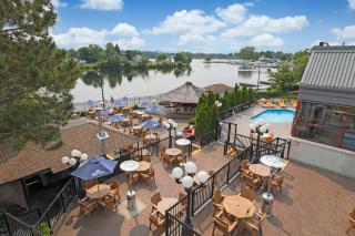Holiday Inn Hotel Peterborough Waterfront by IHG - Peterborough - 1