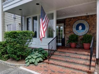 Sag Harbor Inn - 9