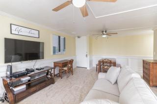 22nd Floor Condo with Stunning Ocean Views and Free Parking! - Honolulu - 2