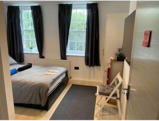 Central London property-ensuite, double and budget room - 7