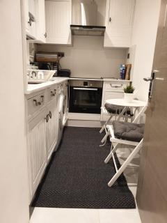 Central London property-ensuite, double and budget room - 6