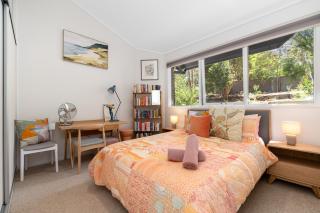 Sweet Water Serenity - Vintage Furnishings - Pool - Frankston South - 1