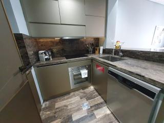 Luxurious Escape meets Fendi Design in Iconic Building on Top Location in Dubai Marina - 4