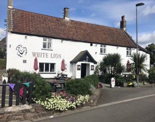 The White Lion Hotel, Church Road, Yate BS37 5BG Self-check-in FREE PARKING - Yate - 4