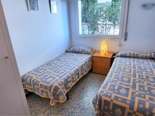 Apartamento cómodo 2 habitaciones con terraza y wifi a 600m de la playa en Llançà - ES-170-14 - Llança - 1