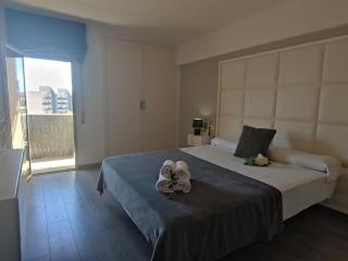 Apartamento Moderno en el Centro de Platja d'Aro - Cerca de la Playa y Parking Incluido - ES-209-54 - Platja d'Aro - 2