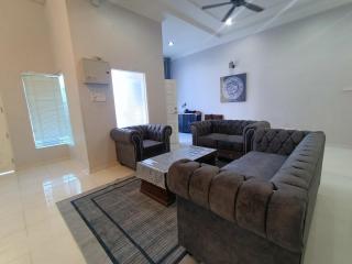 Awang's Villa Homestay - Kampong Gong Badak - 5