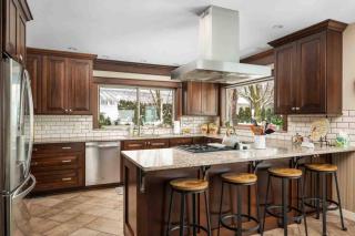 HillsHyde Escape - 1