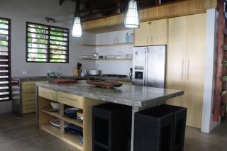 Entire Beach Front Resort Home - Tides Reach Beach House - Saraotou - 2