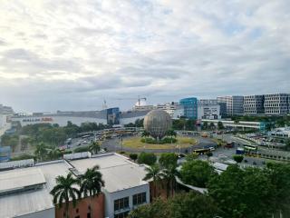 Overlooking MOA 2 beds hotel like condo Fastnet - Manila - 9