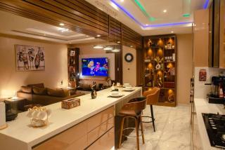 #2 Oakville Luxurious 2 Bedroom Apartment - 9