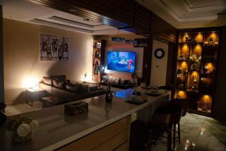 #2 Oakville Luxurious 2 Bedroom Apartment - 2