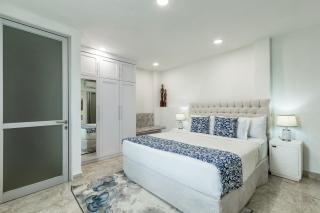 Tropical Ambience - 5 Bedrooms Private Seminyak Villa - Kerobokan - 2