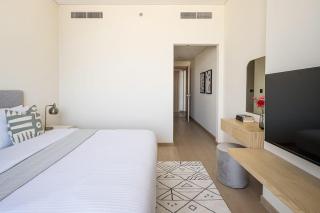 Frank Porter - RP Heights - Dubai - 1