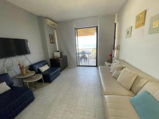 Solemar resort, Kaslik, all Fees are included Generator, electricity, wifi,etc - Al Kaslīk - 5