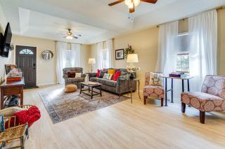 Zanesville Apartment w/ Porch - 3 Mi to Downtown! - 7