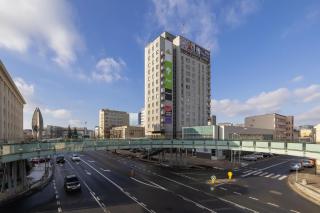 City Center One-Bedroom Apartment with Bathtub by Noclegi Renters - Rzeszów - 5