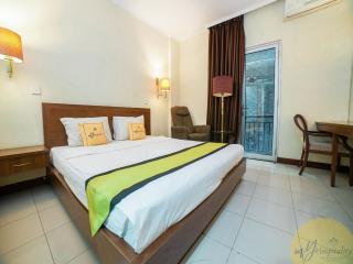 Excellent Seven Hotel by My Hospitality - Bandung - 0