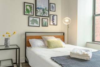 McCormick 2Br-2Ba family unit for up to 8 guests with Optional Parking & Gym access - Chicago - 4